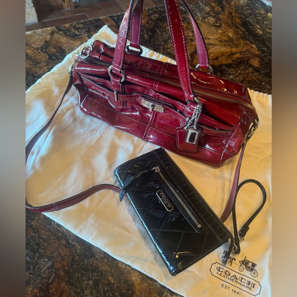 Vintage Coach patent leather purse and wallet